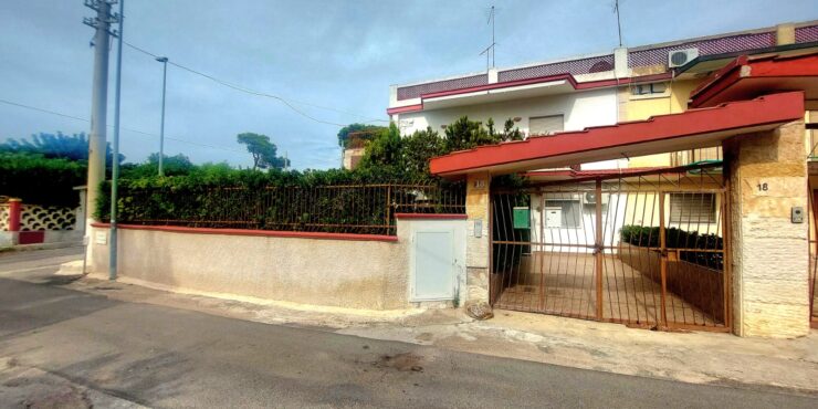 VENDUTO Rif.111 Appartamento piano terra arredato con giardino – Viale del Negramaro – Pulsano Marina (Ta)