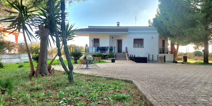 Rif.118 Villa unifamiliare ampia metratura con garage – Via dell’Orto, Statte (TA)